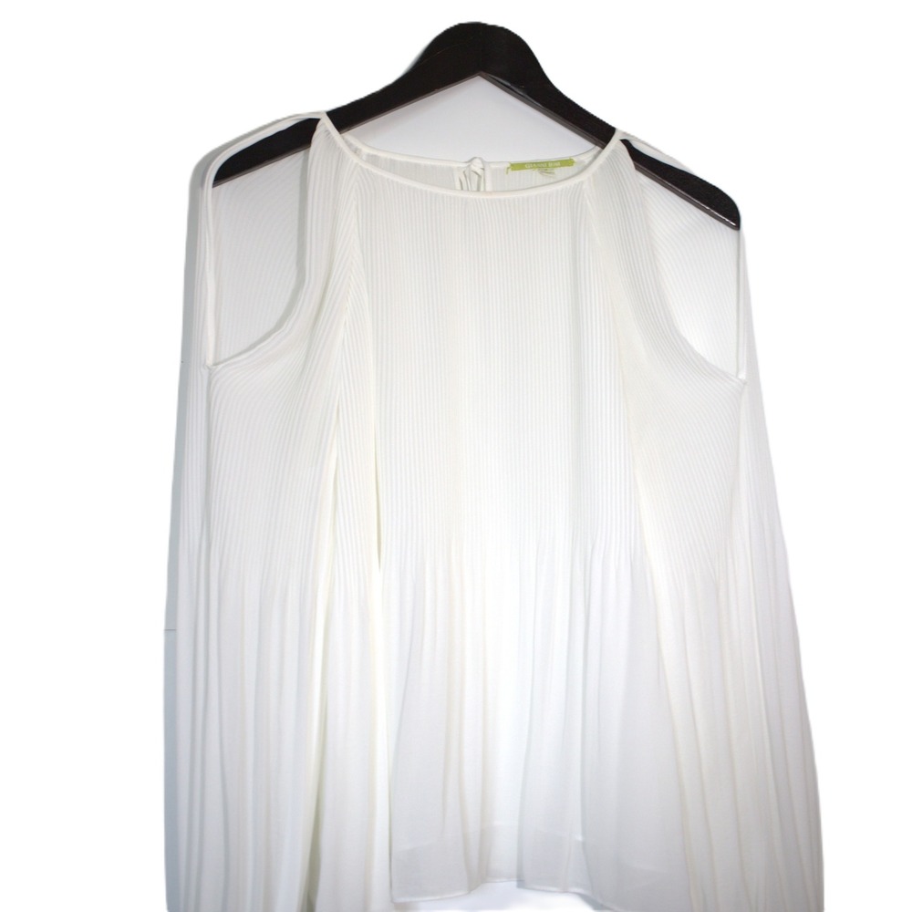 NWT Gianni‎ Bini White Pleated Cold Shoulder Blouse Long Sleeve Chiffon Top Sz M